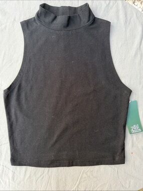 Wild fable Black Sleeveless Mock Neck Crop Top